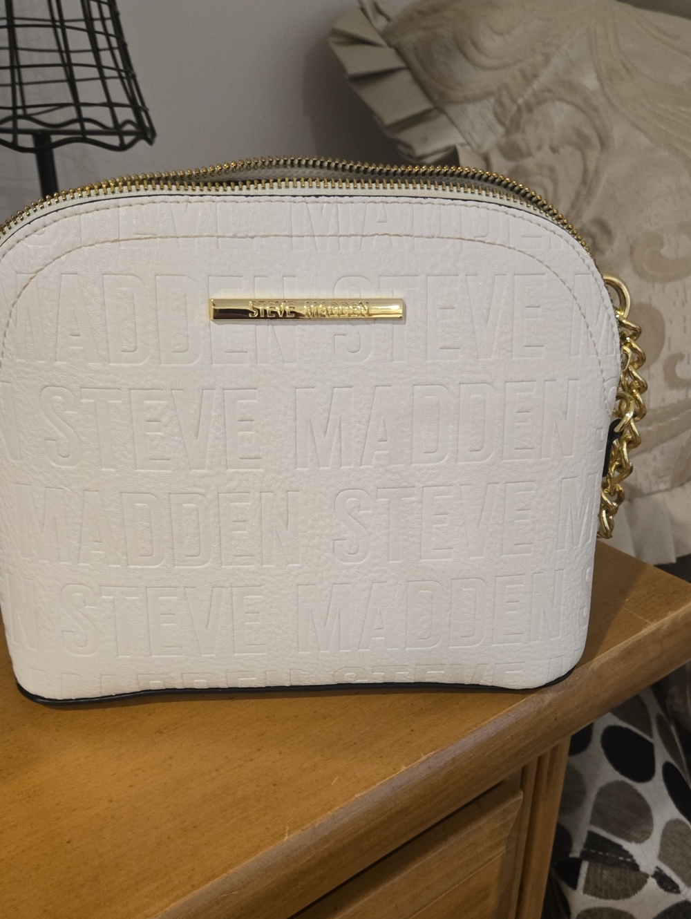 Steve Madden White Embossed Logo Crossbody with Gold Chain